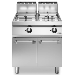 Φριτέζα αερίου 2x13L ελεύθ. δεξαμ. 24kW σε βάση με 2 πόρτες R70/80FRGL/2V13/P ROC700